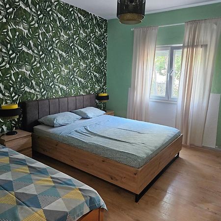 Apartmani Ljuba Rogoznica  Bagian luar foto